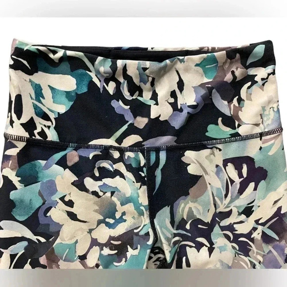 Athleta 7/8 Dark Floral  Tights Size XS - Picture 3 of 7